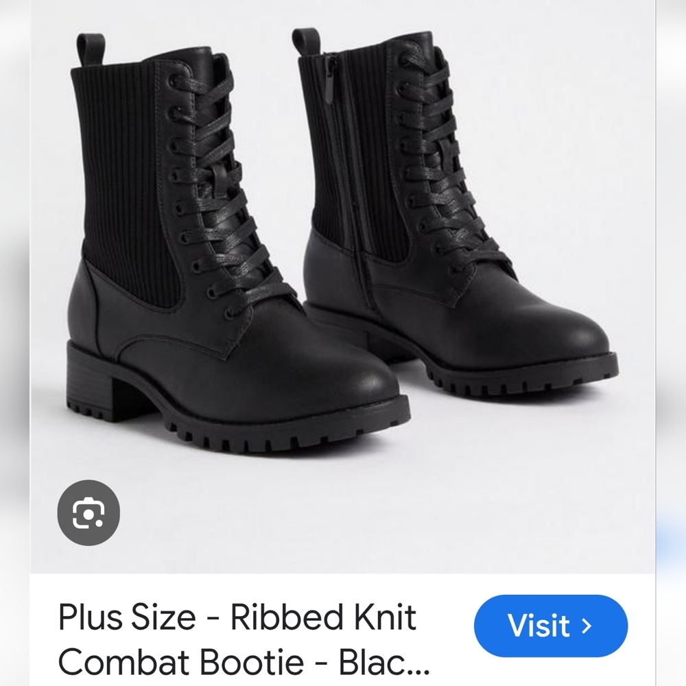 💖⏭️torrid Black Lace-Up Combat Boots with Ribbed Ankle Panel
